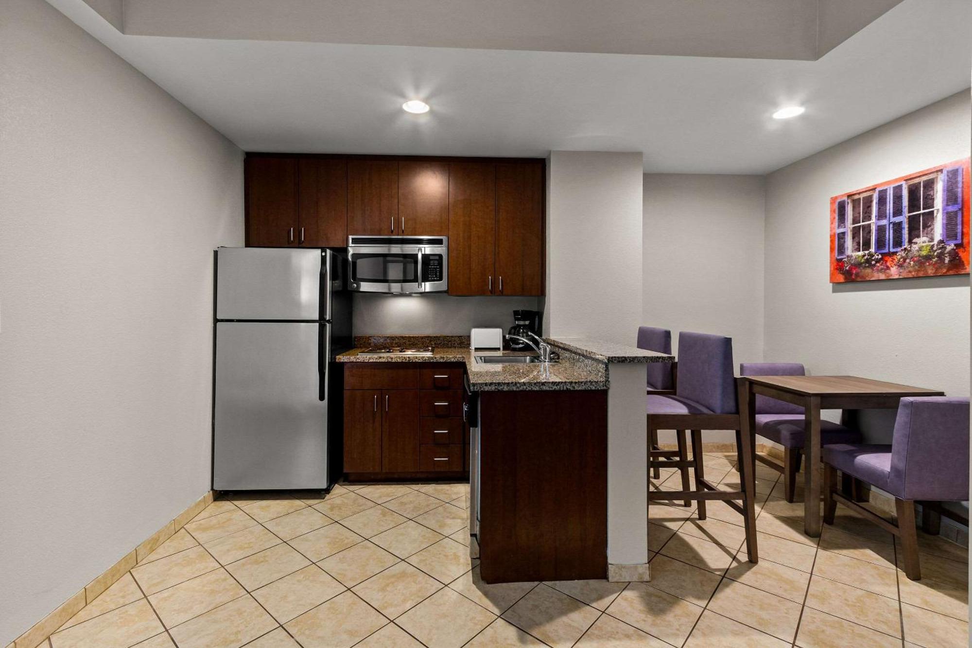 Comfort Suites Charleston West Ashley Exterior foto