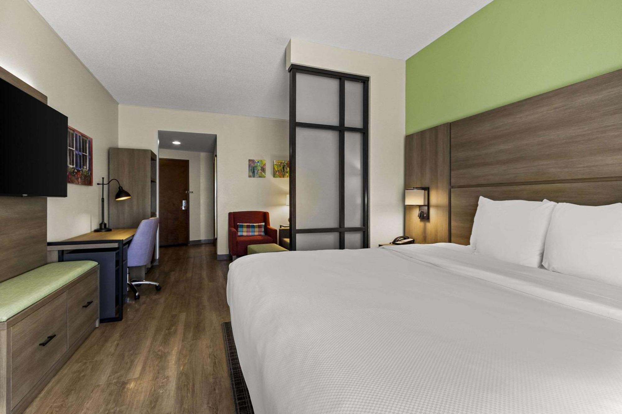 Comfort Suites Charleston West Ashley Exterior foto
